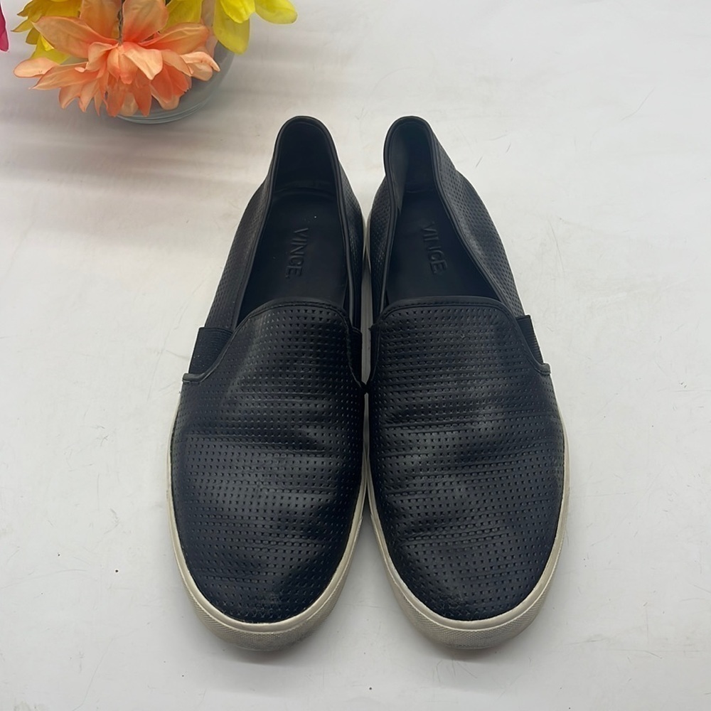 Vince Black Leather Loafers with white bottom Size 9.5 BLO4183D